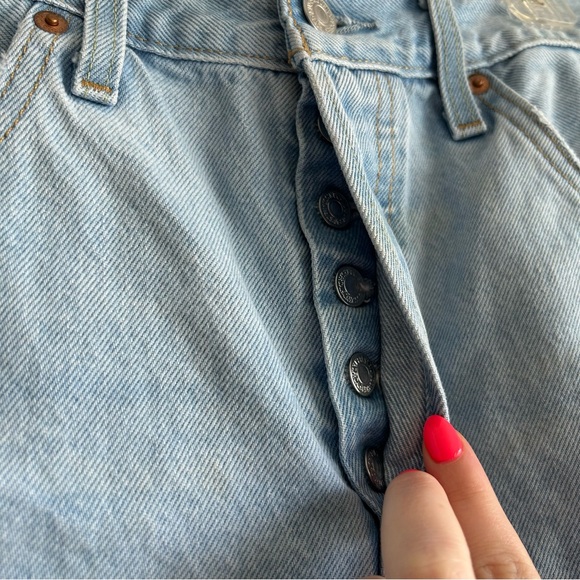 Levi's 501 Women's Denim Shorts - Light Blue - Button Fly - Distressed - Picture 5 of 7